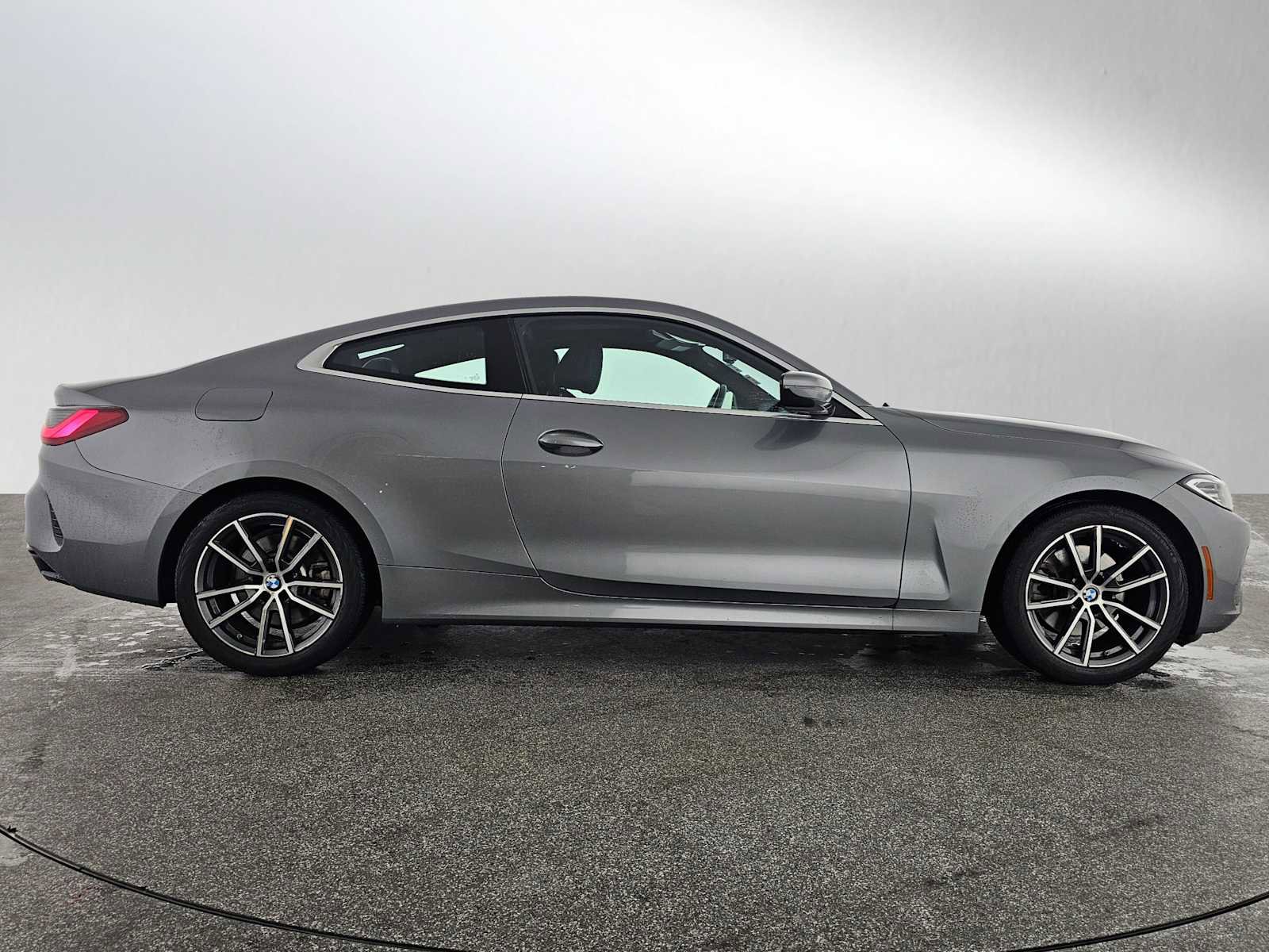 Used 2024 BMW 430i xDrive Coupe w/ Premium Package image 3