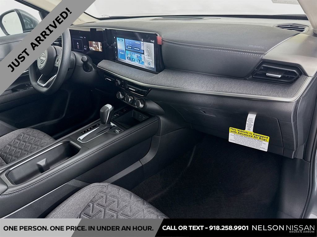 Certified 2025 Nissan Kicks SV image 25