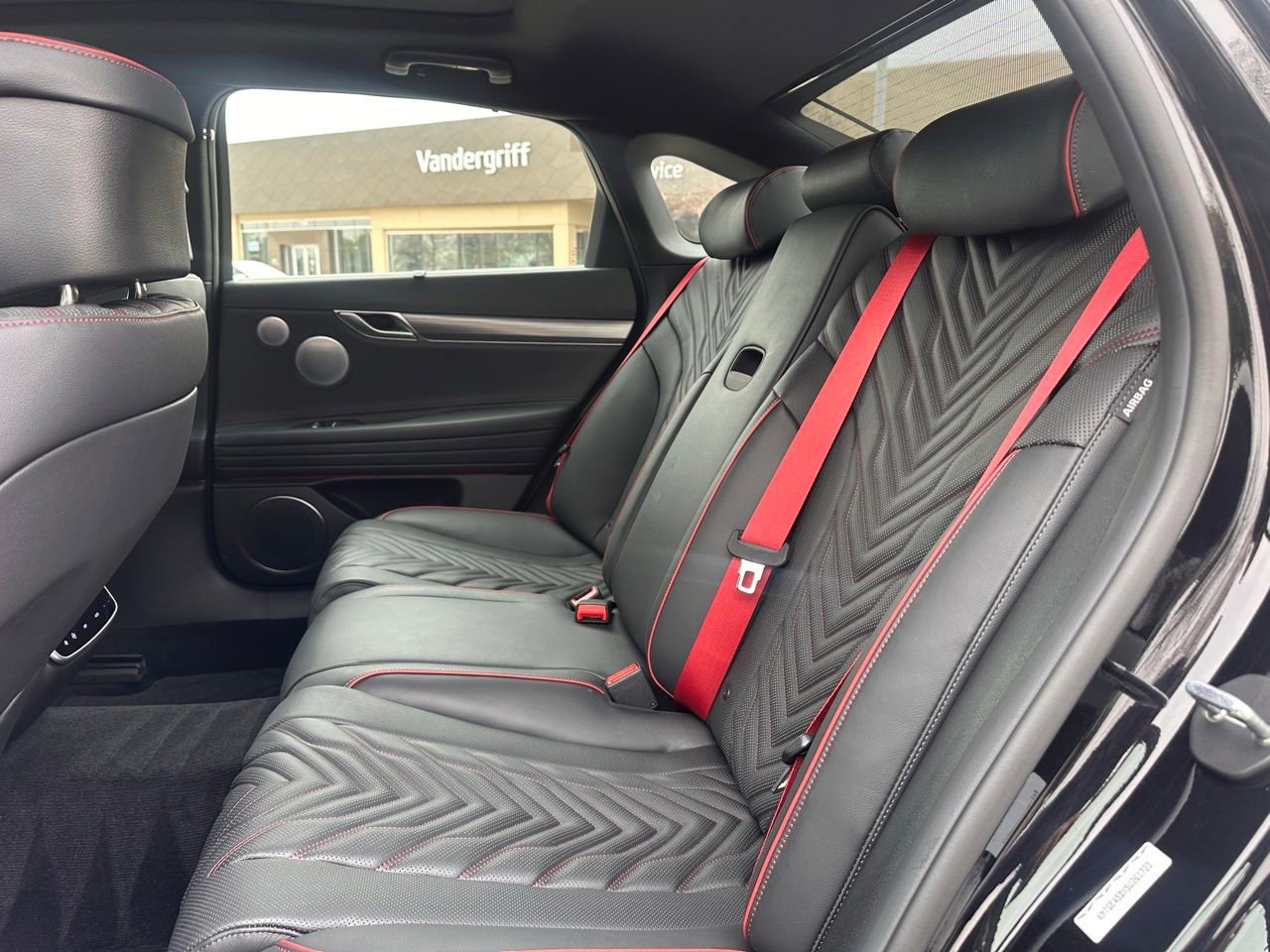 Used 2025 Genesis G80 3.5T Sport image 14