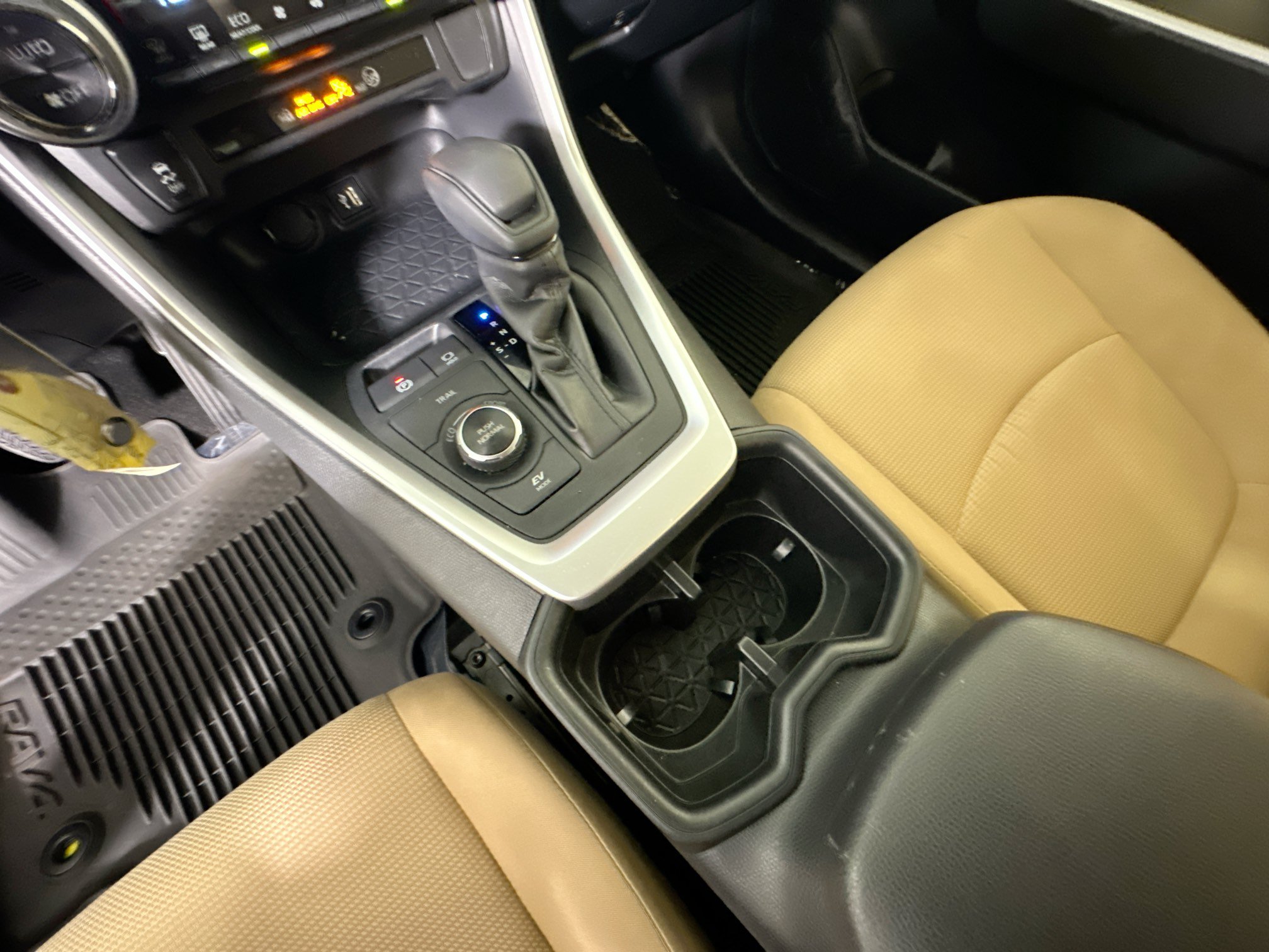 Certified 2023 Toyota RAV4 LE AWD/4WD image 21