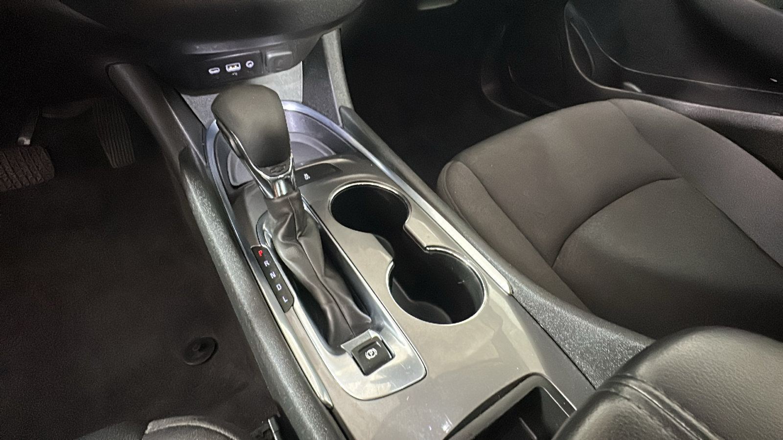 Used 2023 Chevrolet Malibu LT FWD image 24