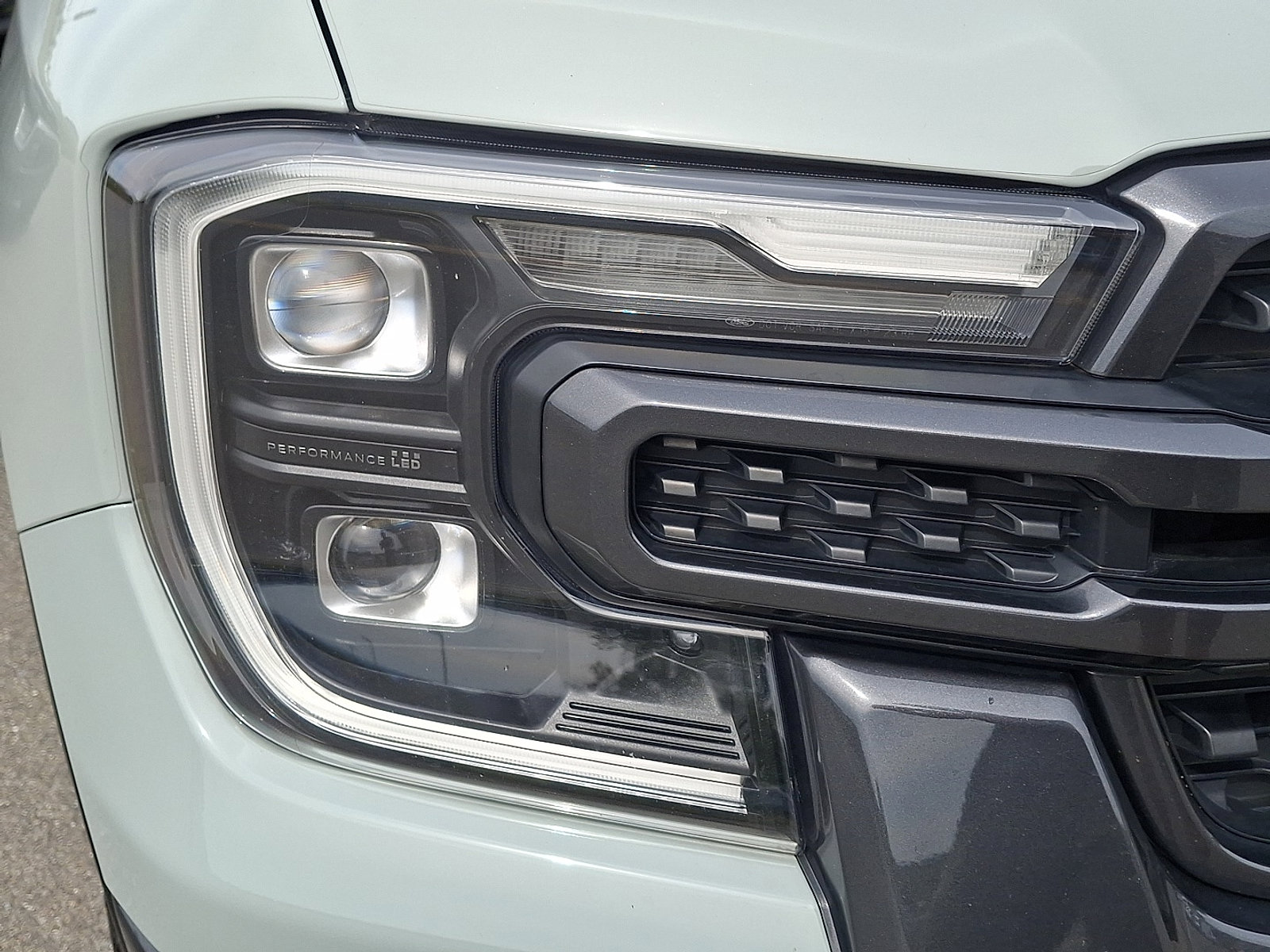 Certified 2024 Ford Ranger Lariat w/ FX4 Off-Road Package image 9