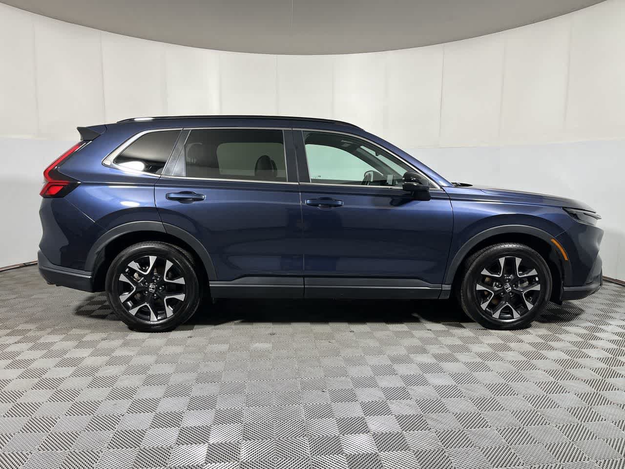 Used 2025 Honda CR-V Sport-L image 9