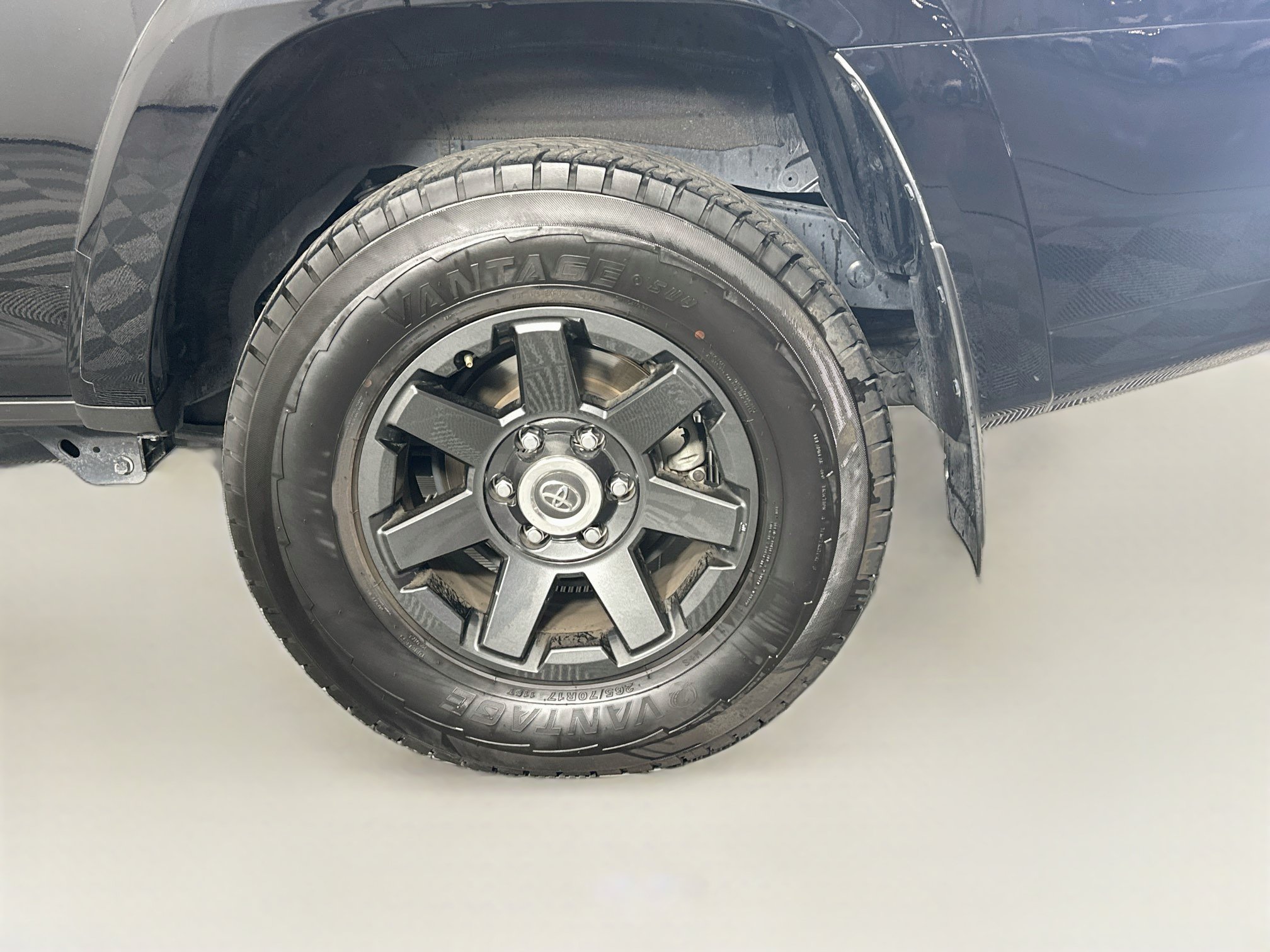 Used 2022 Toyota 4Runner Trail Special Edition AWD/4WD image 11
