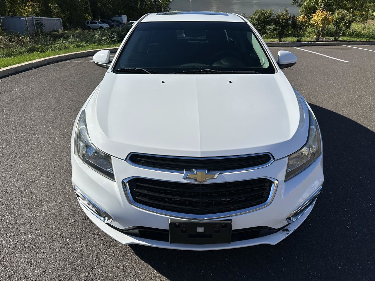 Used 2015 Chevrolet Cruze LT w/ Sun And Sound Package FWD image 2