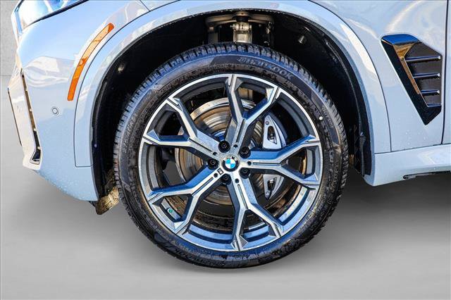 Used 2026 BMW X5 xDrive40i w/ M Sport Package AWD/4WD image 9