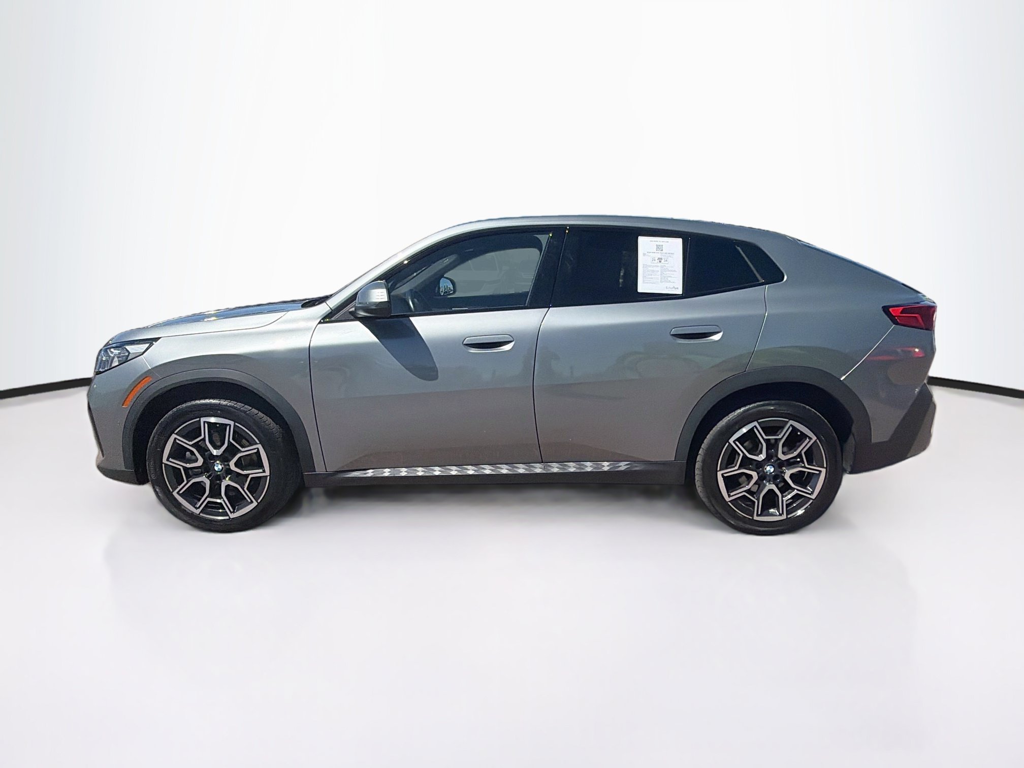 Used 2026 BMW X2 xDrive28i AWD/4WD image 4
