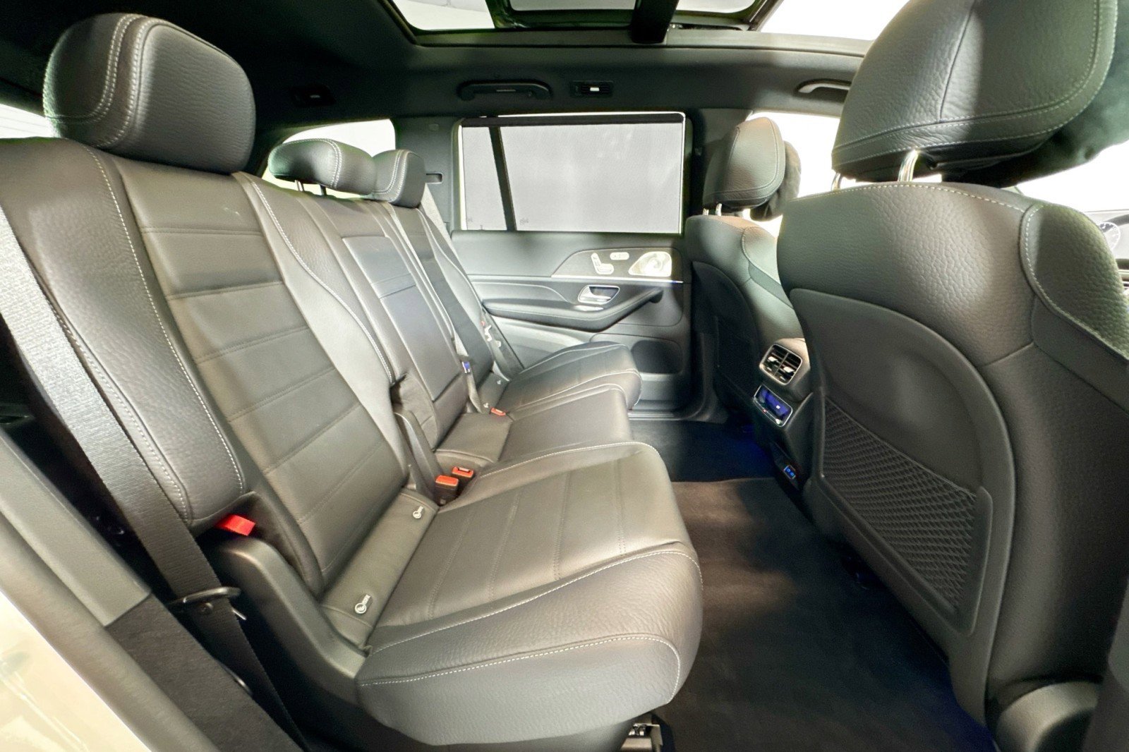 New 2026 Mercedes-Benz GLS 580 4MATIC image 25