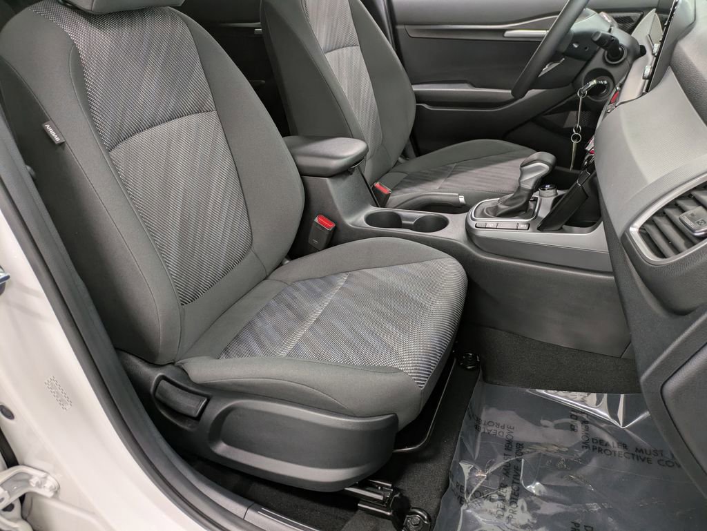 Certified 2025 Kia Seltos LX image 29