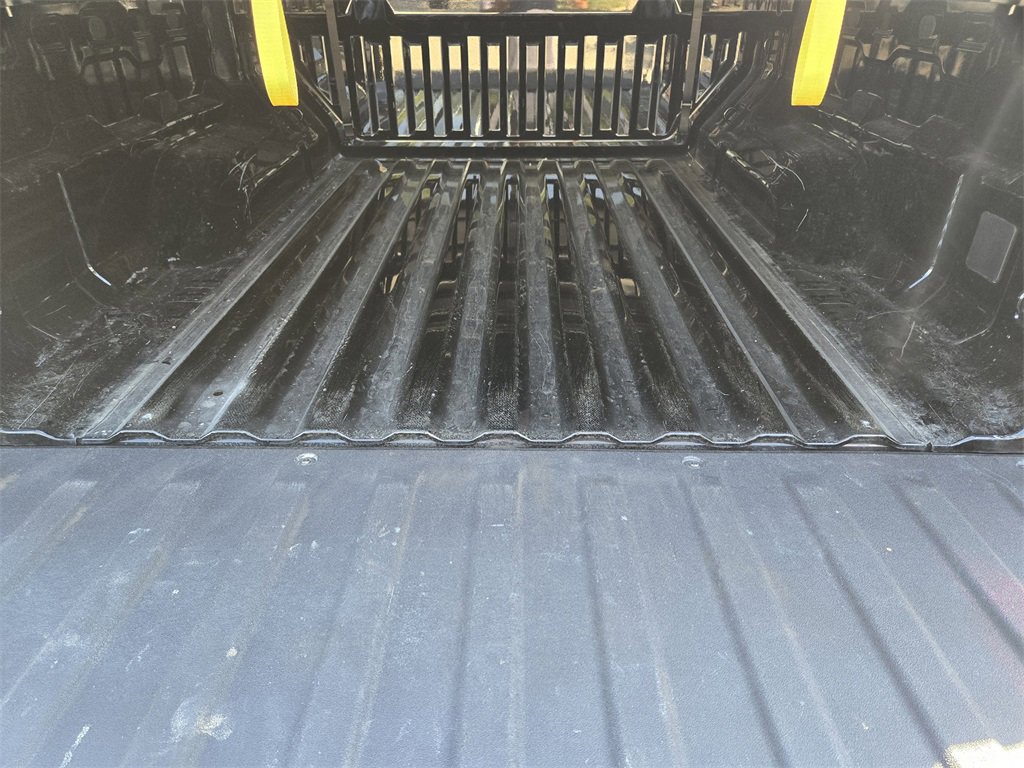 Used 2024 GMC Canyon Elevation image 32