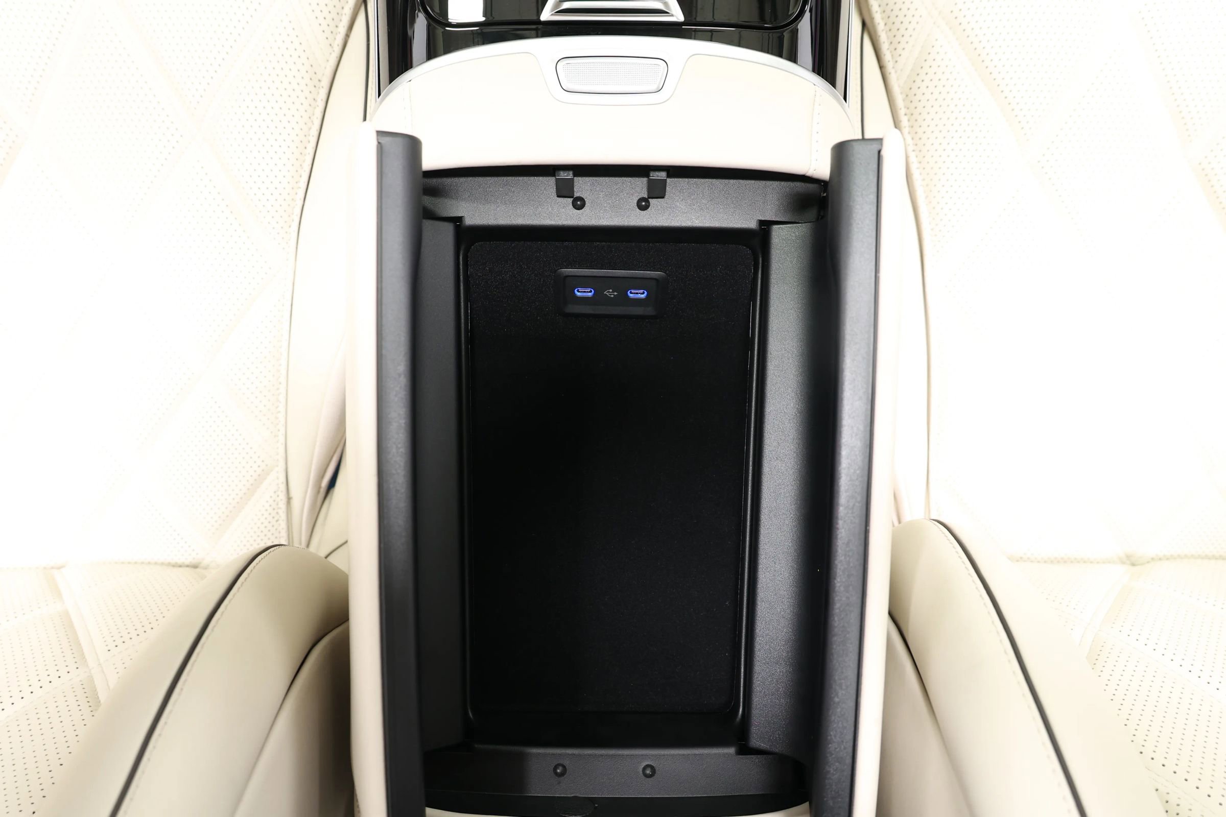 Used 2024 Mercedes-Benz Maybach S 580 4MATIC image 53