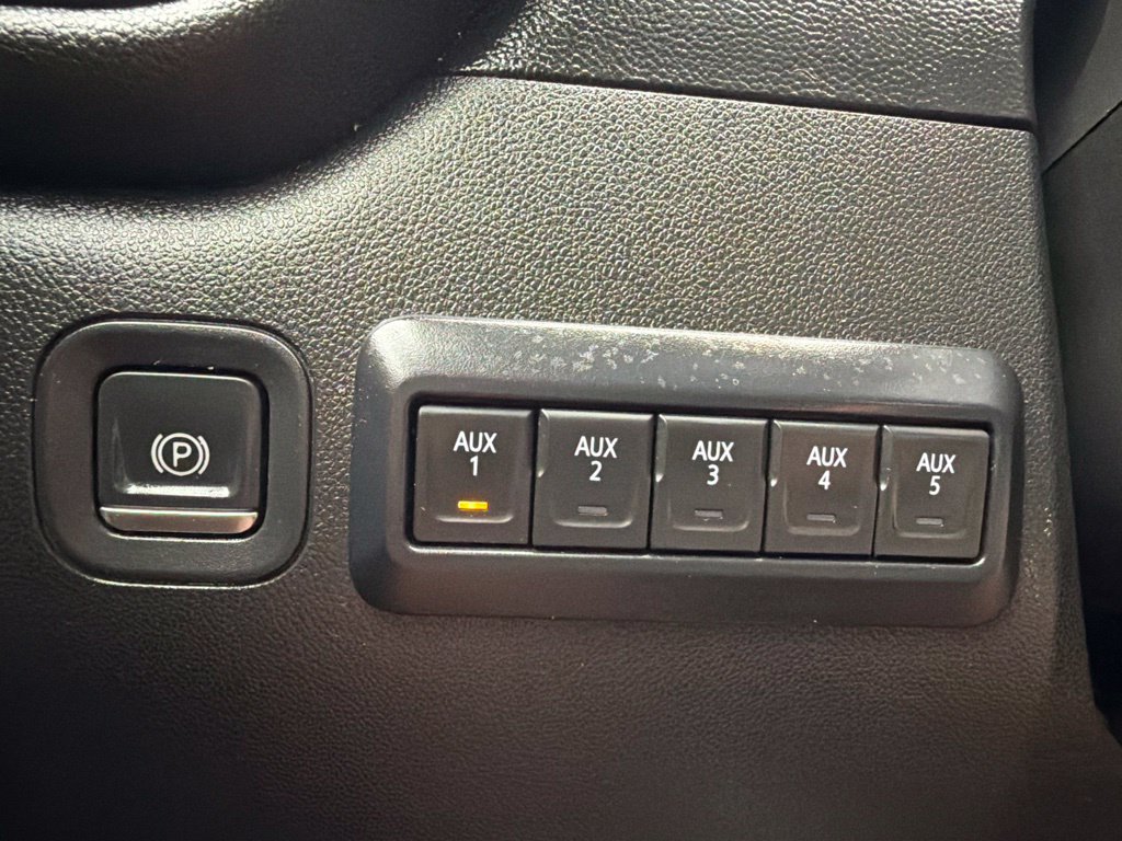 Used 2020 GMC Sierra 3500 4x4 Regular Cab w/ Convenience Package image 34