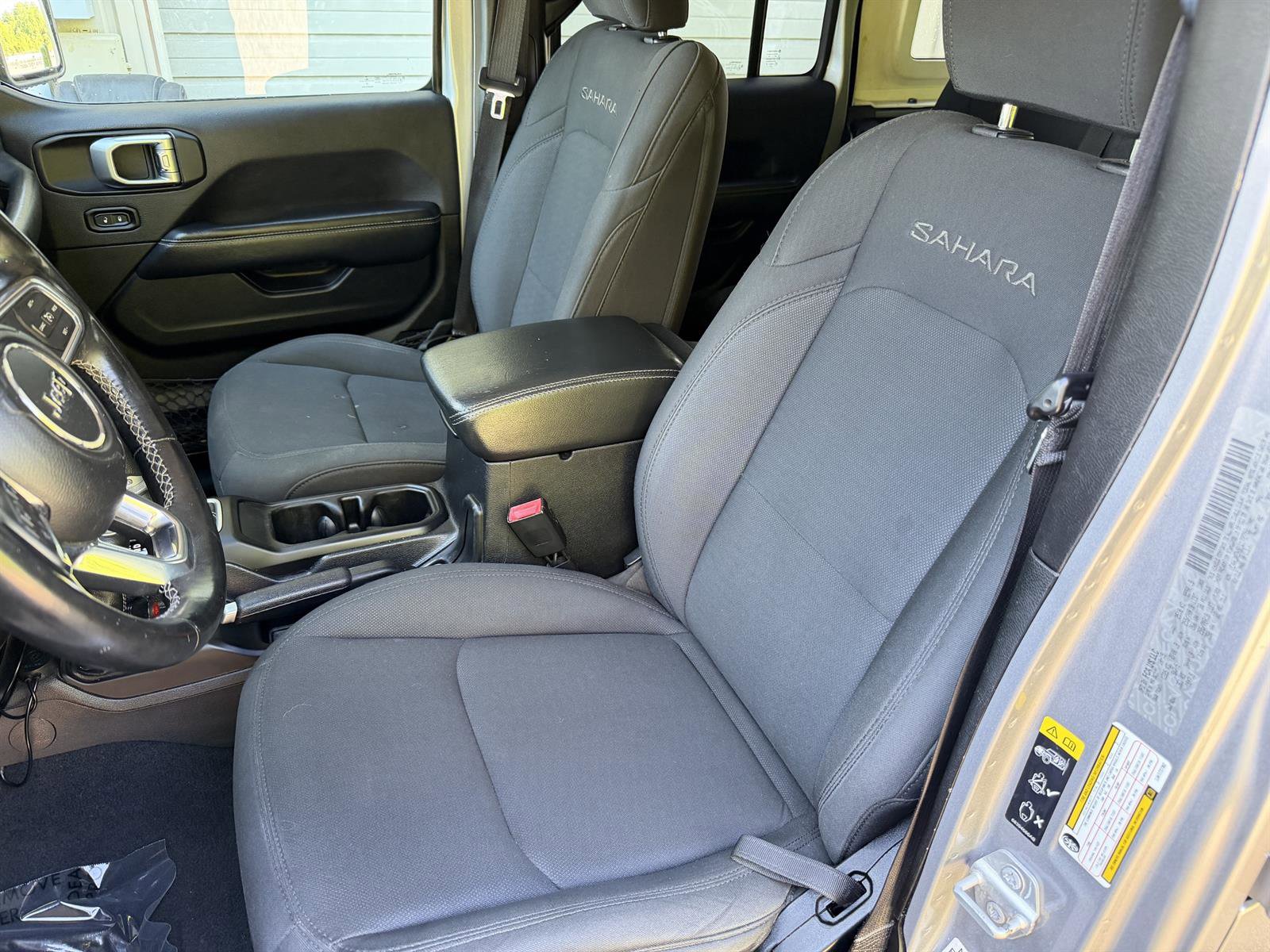 Used 2020 Jeep Wrangler Unlimited Sahara AWD/4WD image 31