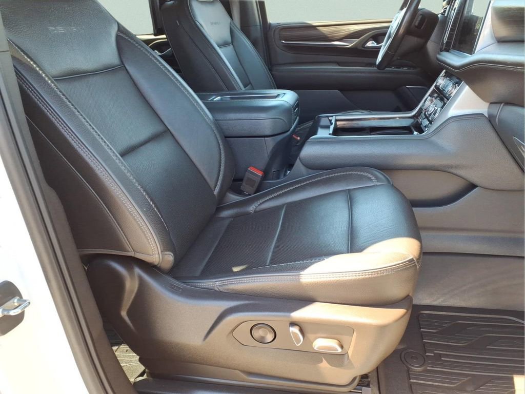 Used 2022 GMC Yukon XL Denali image 15