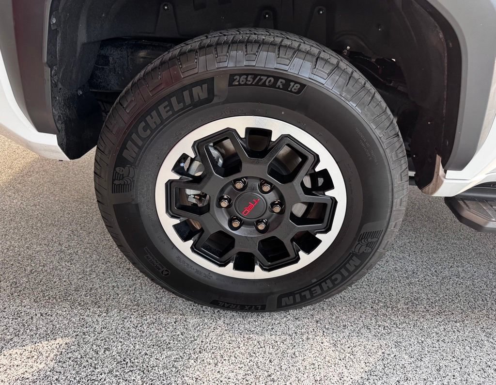 Certified 2025 Toyota 4Runner TRD Off-Road AWD/4WD image 14