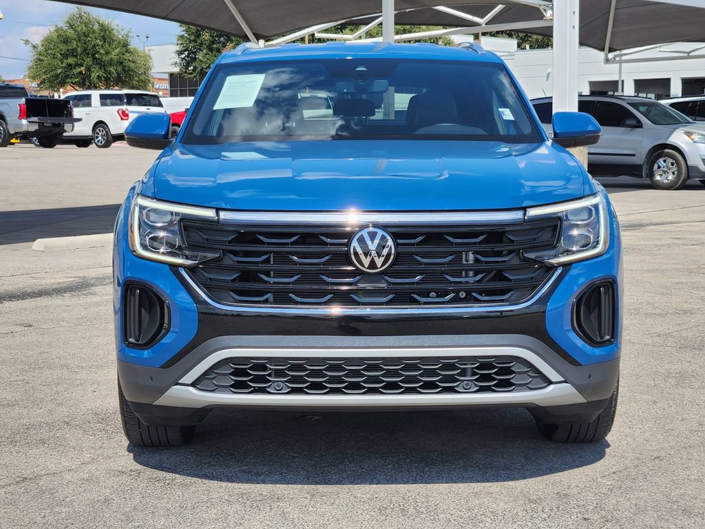 Used 2026 Volkswagen Atlas Cross Sport SE FWD image 2