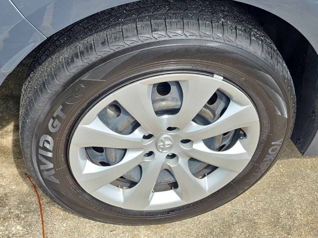Used 2025 Toyota Corolla LE FWD image 7