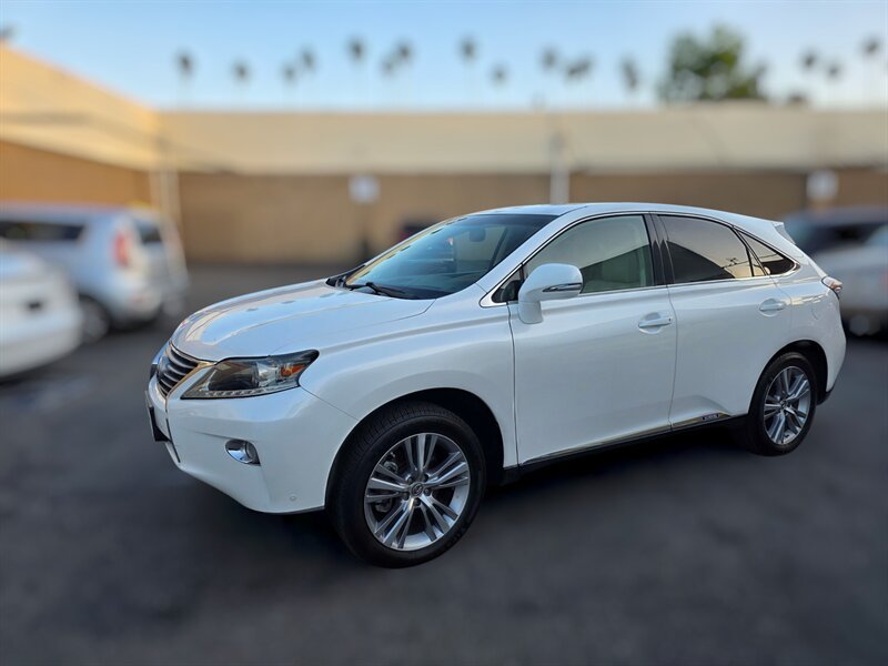 Used 2015 Lexus RX 450h FWD image 3