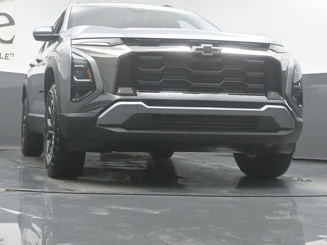 New 2026 Chevrolet Equinox ACTIV w/ Convenience Package III FWD image 3