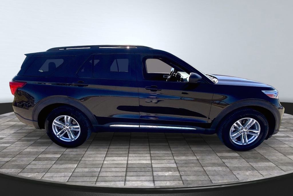 Used 2020 Ford Explorer XLT image 4