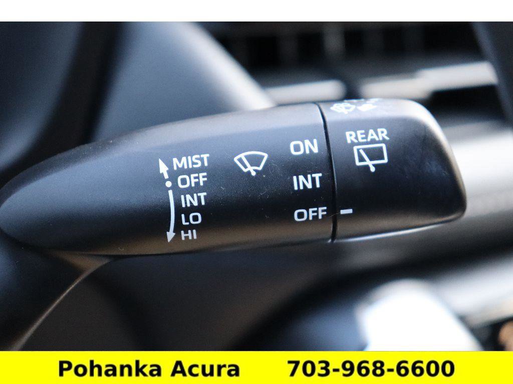 Used 2021 Toyota RAV4 LE image 11
