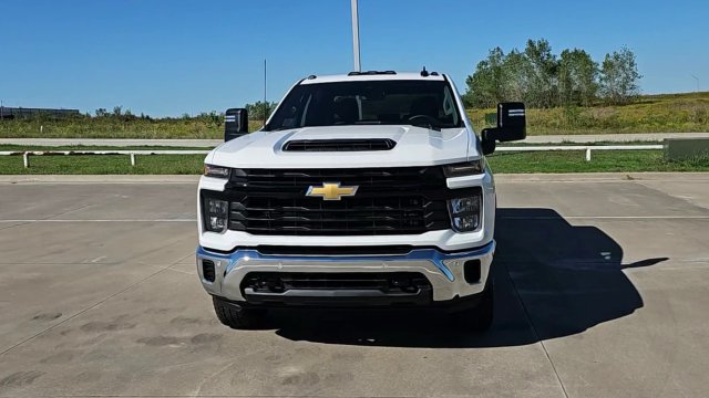 New 2026 Chevrolet Silverado 2500 W/T AWD/4WD image 3