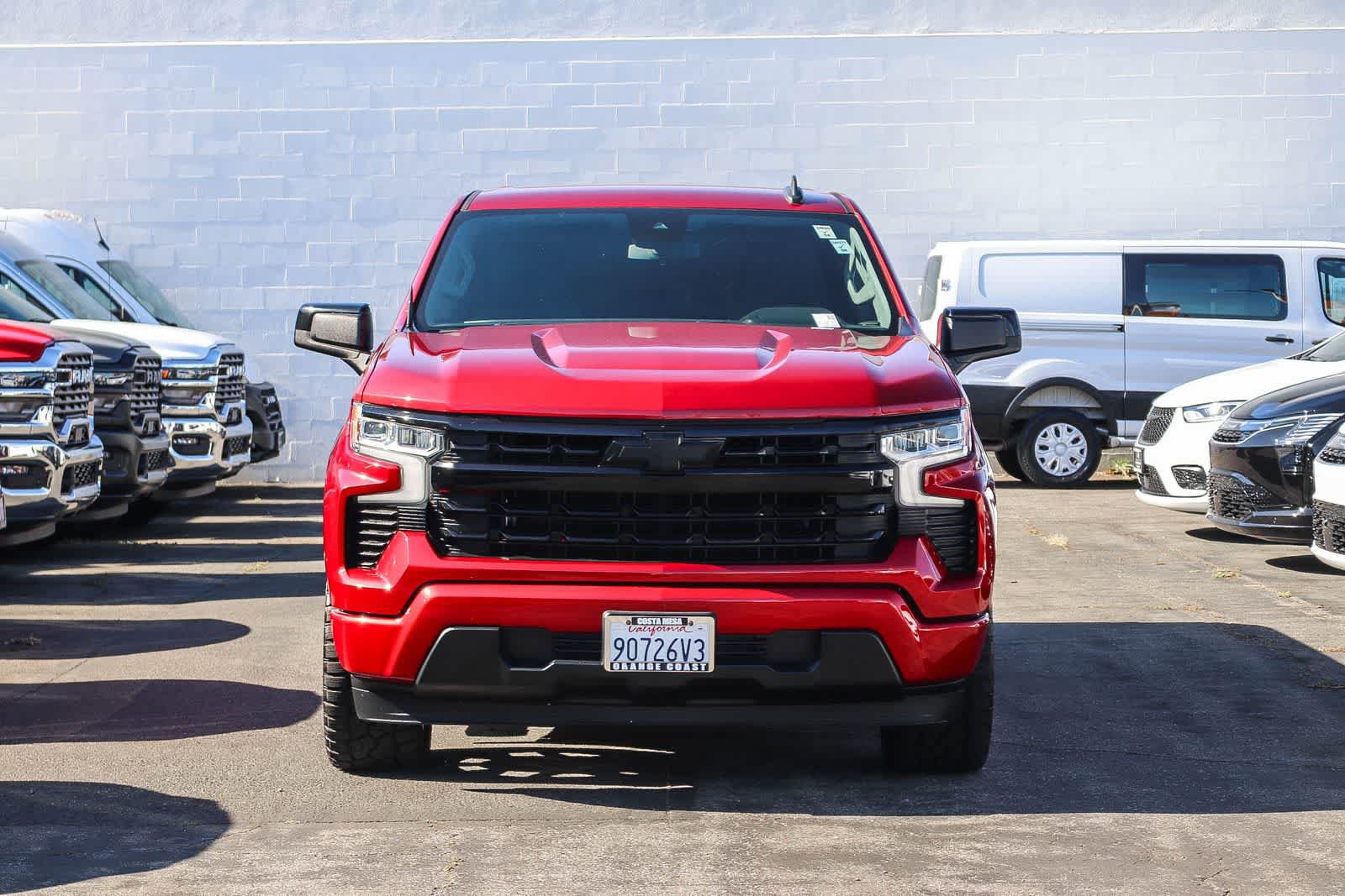 Used 2023 Chevrolet Silverado 1500 LT RWD image 2