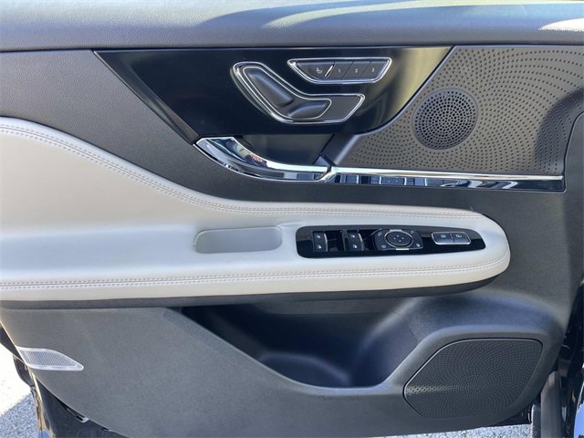 New 2026 Lincoln Corsair Reserve w/ Jet Appearance Package image 21