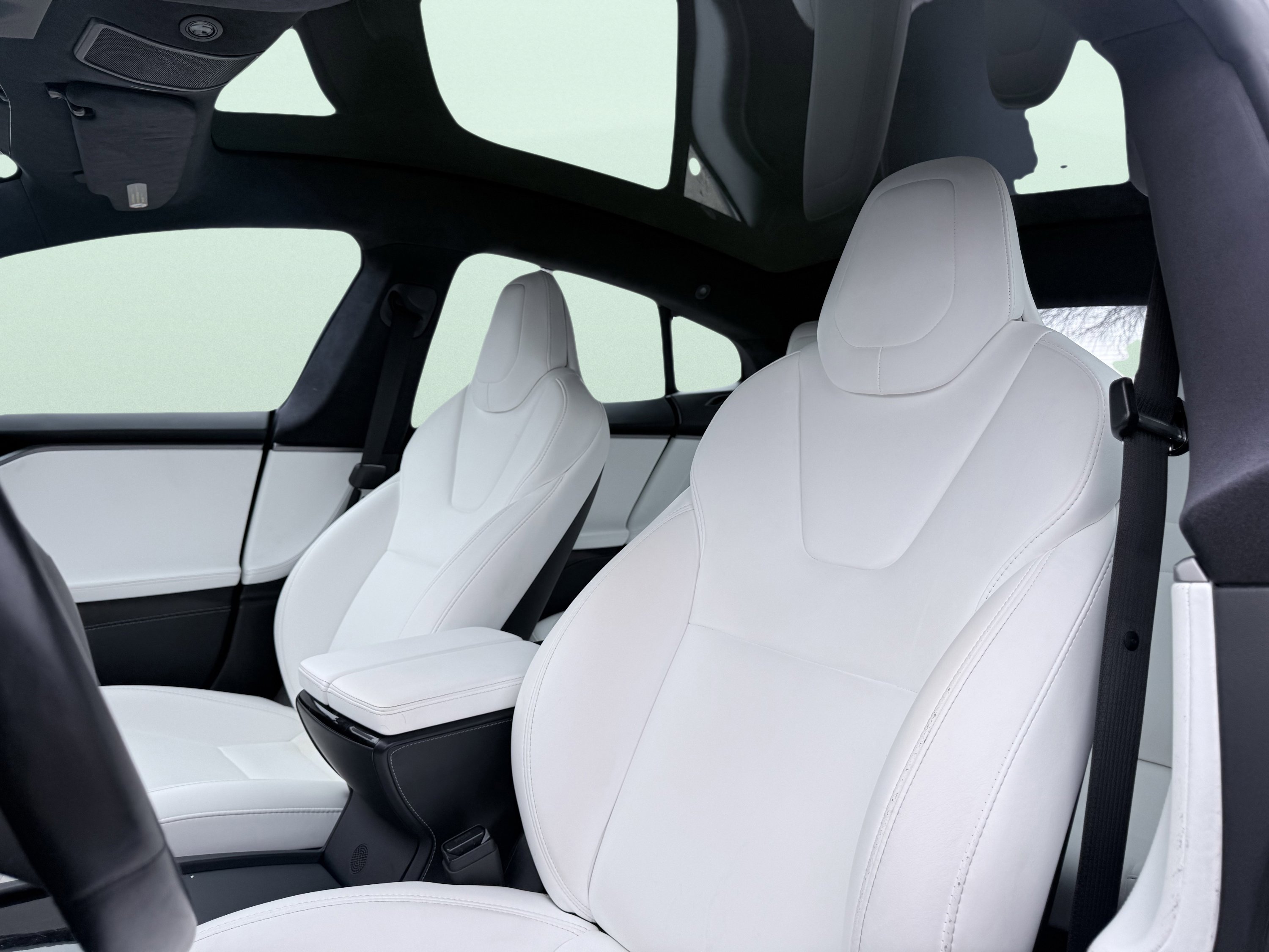 Used 2020 Tesla Model S Long Range Plus image 33