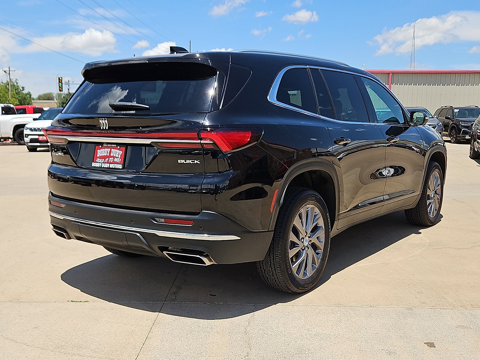 Used 2025 Buick Enclave Preferred FWD image 3