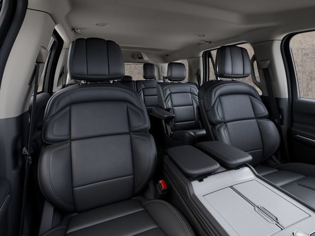 New 2027 Lincoln Navigator Premiere AWD/4WD image 11