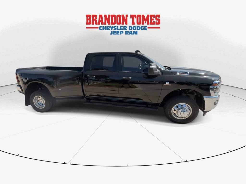 Certified 2026 RAM 3500 Tradesman AWD/4WD image 2