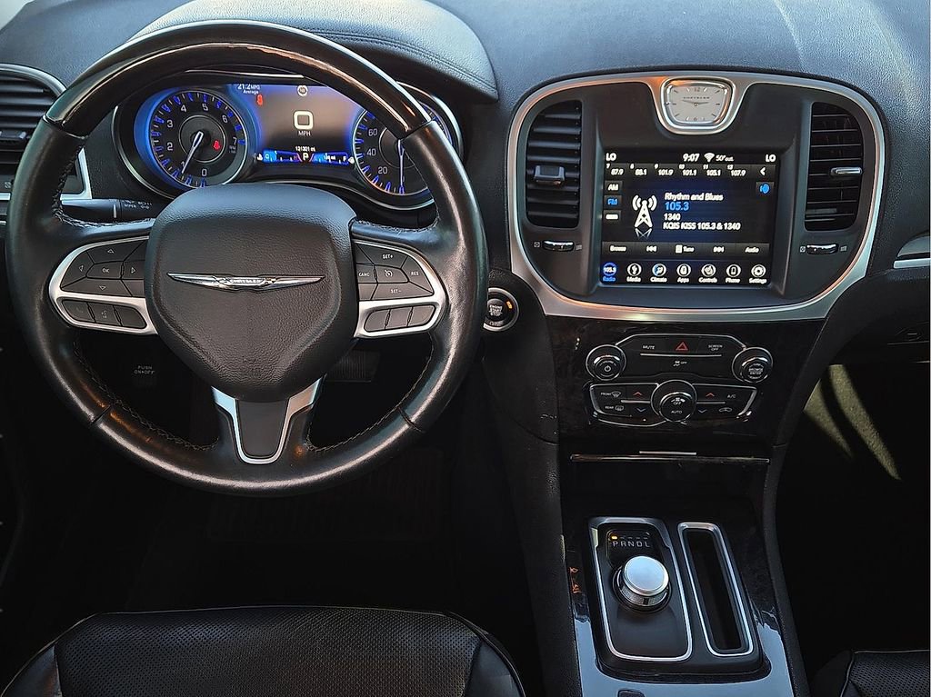 Used 2019 Chrysler 300 Limited image 11