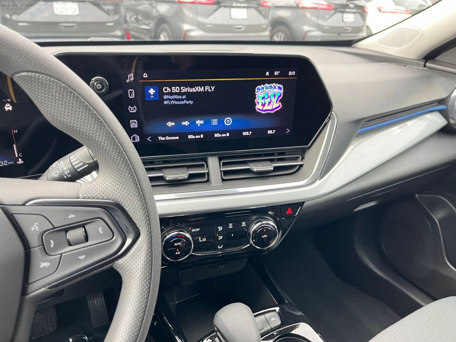 Used 2025 Chevrolet Trax LT image 18