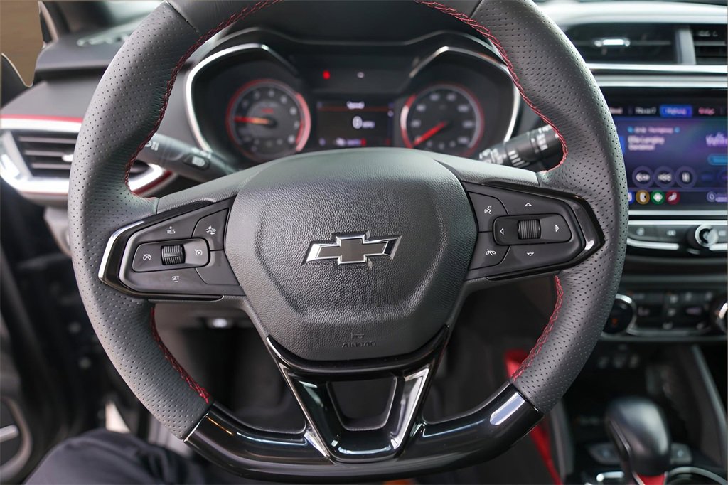 Used 2021 Chevrolet TrailBlazer RS w/ Technology Package image 12