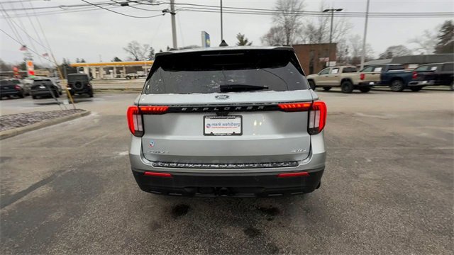 Used 2025 Ford Explorer Active image 7
