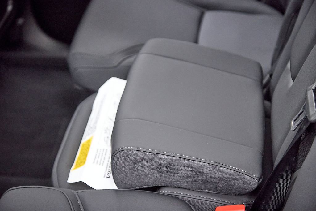 New 2026 Volvo XC90 B6 Plus w/ Protection Package Premier image 25