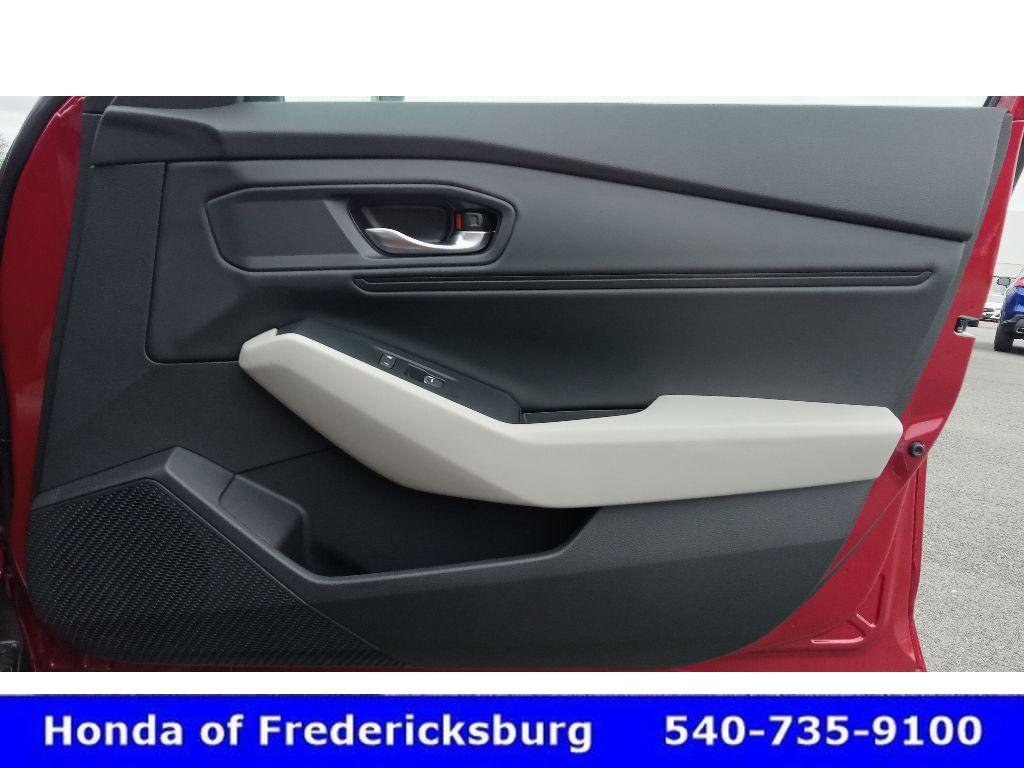 Used 2025 Honda Accord SE image 28