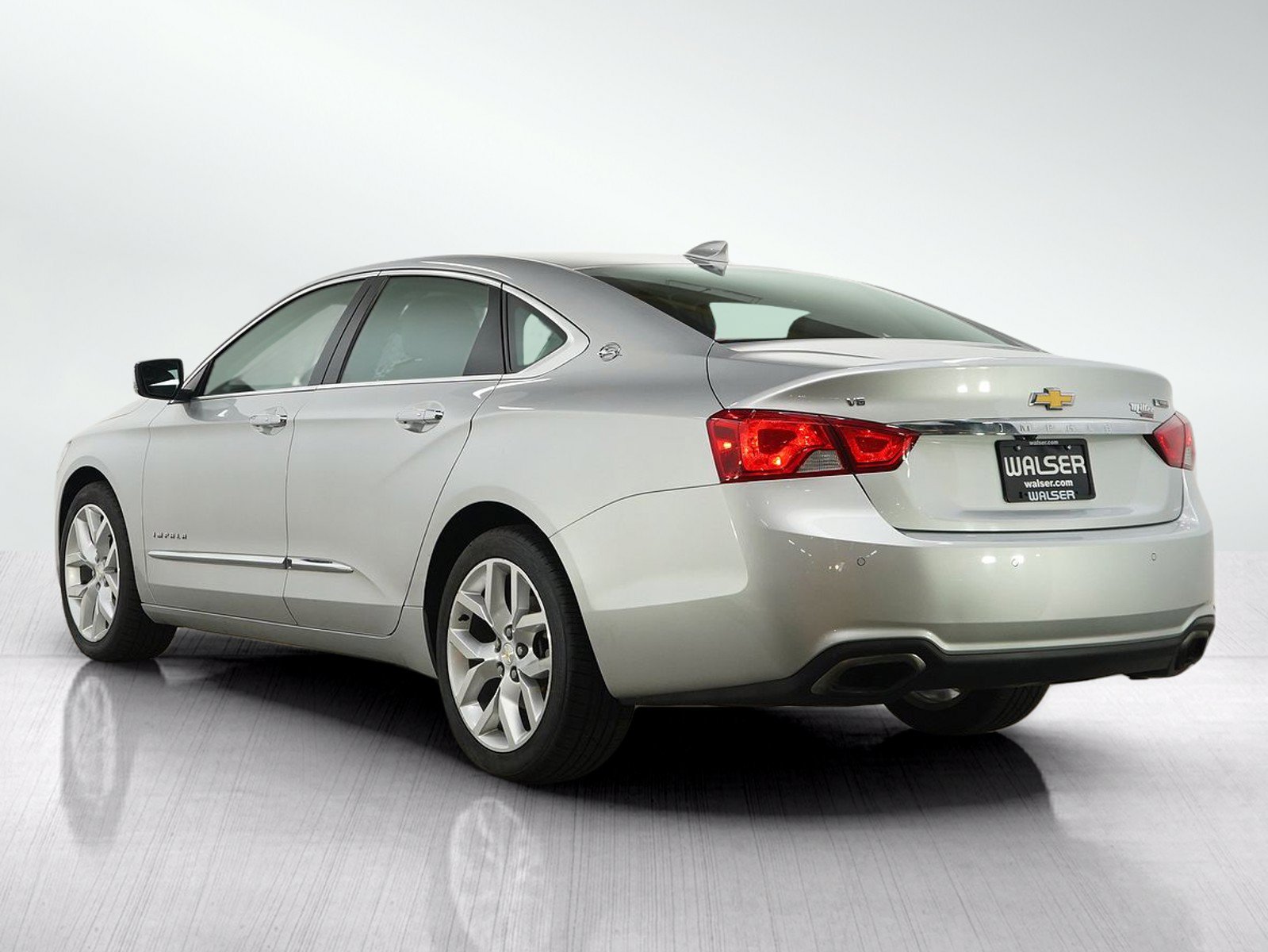 Used 2018 Chevrolet Impala Premier FWD image 3