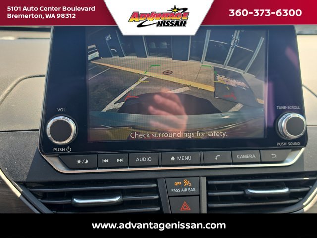 Used 2024 Nissan Altima 2.5 SV FWD image 16