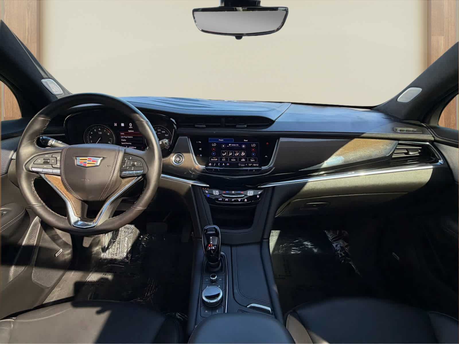 Used 2024 Cadillac XT6 Premium Luxury w/ Platinum Package AWD/4WD image 15