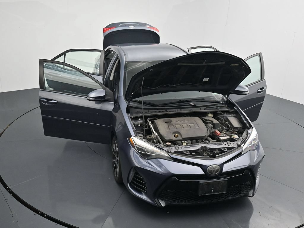 Used 2017 Toyota Corolla SE w/ Carpet Mat Package (TMS) FWD image 31