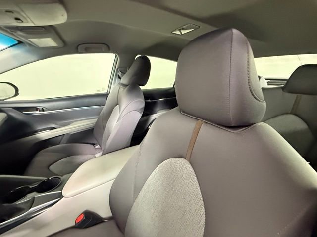 Used 2018 Toyota Camry LE FWD image 9