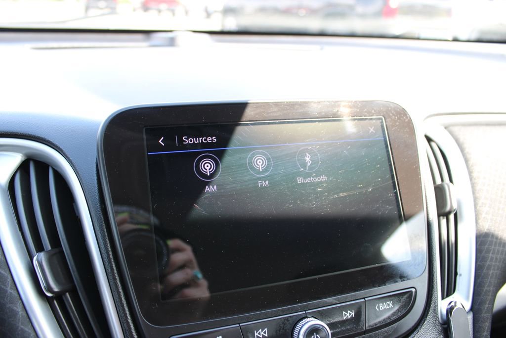 Used 2023 Chevrolet Malibu LS FWD image 39