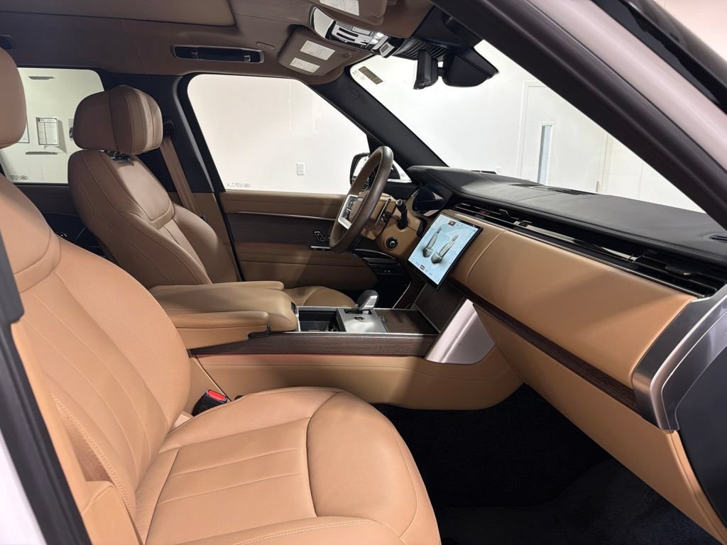 Certified 2026 Land Rover Range Rover Autobiography AWD/4WD image 25