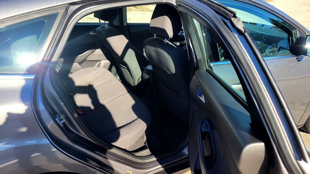 Used 2012 Ford Focus SEL image 13