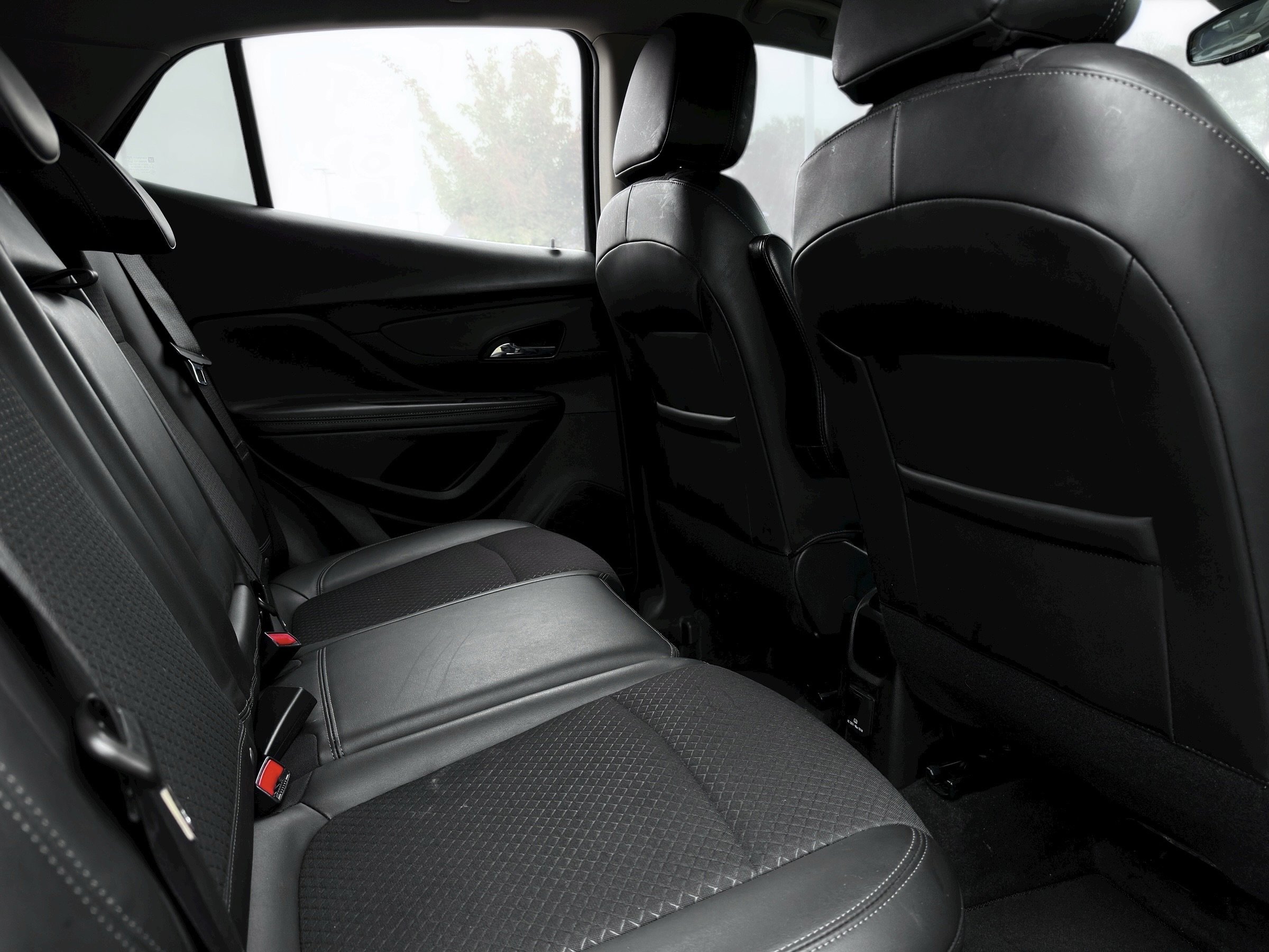 Used 2022 Buick Encore Preferred w/ Safety Package image 31