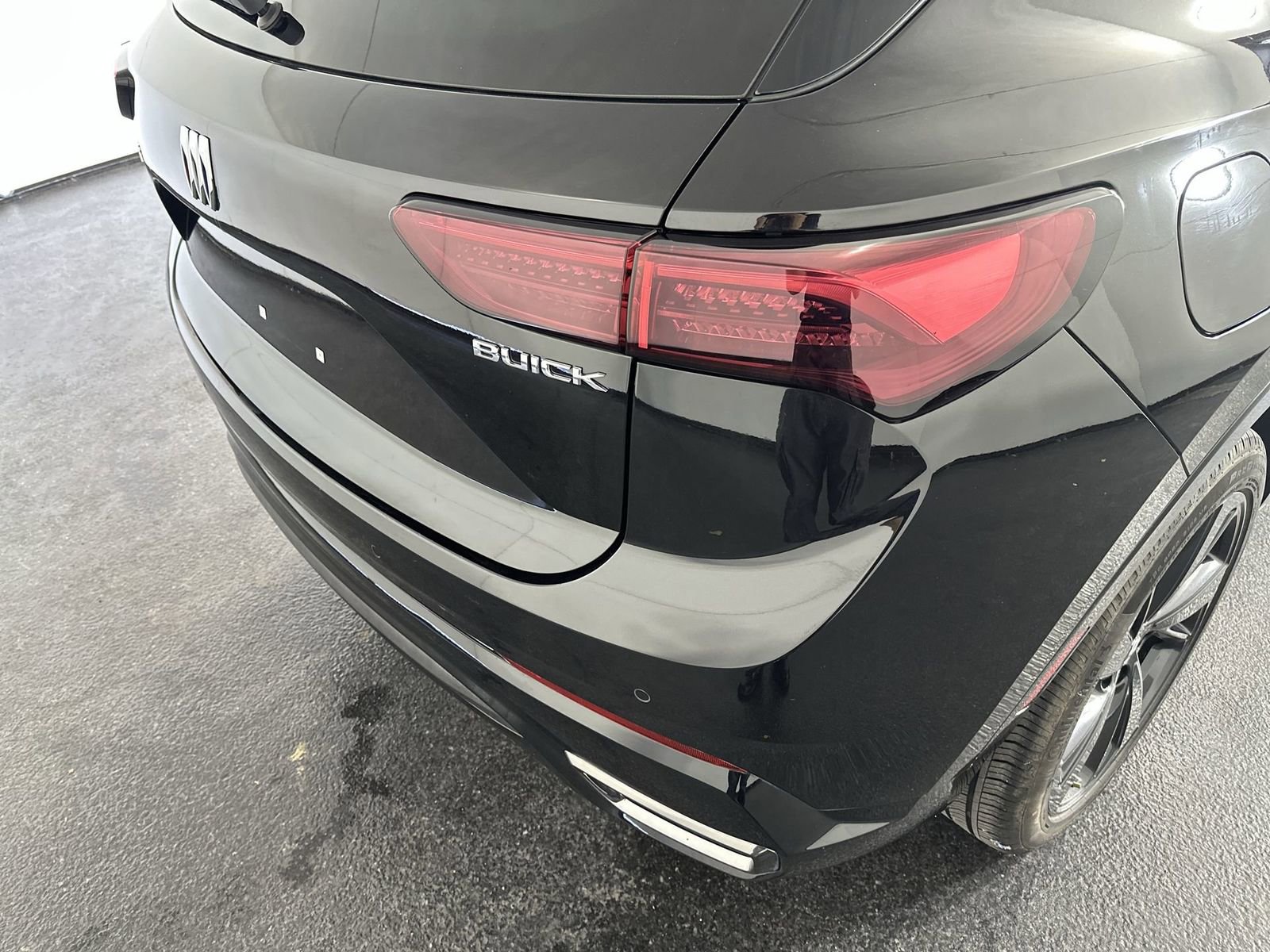 Used 2025 Buick Envision Sport Touring image 26