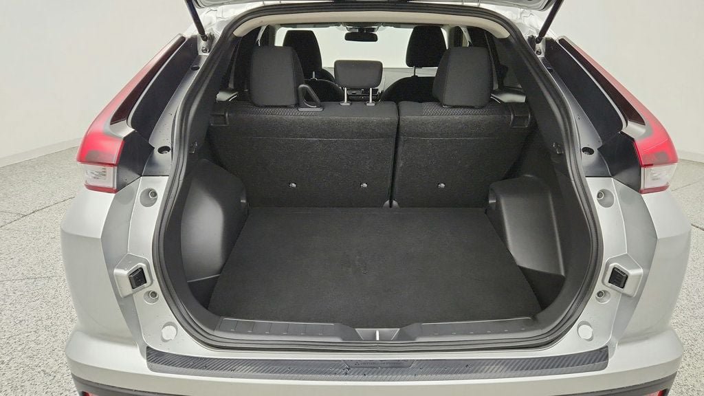 Used 2025 Mitsubishi Eclipse Cross LE AWD/4WD image 21