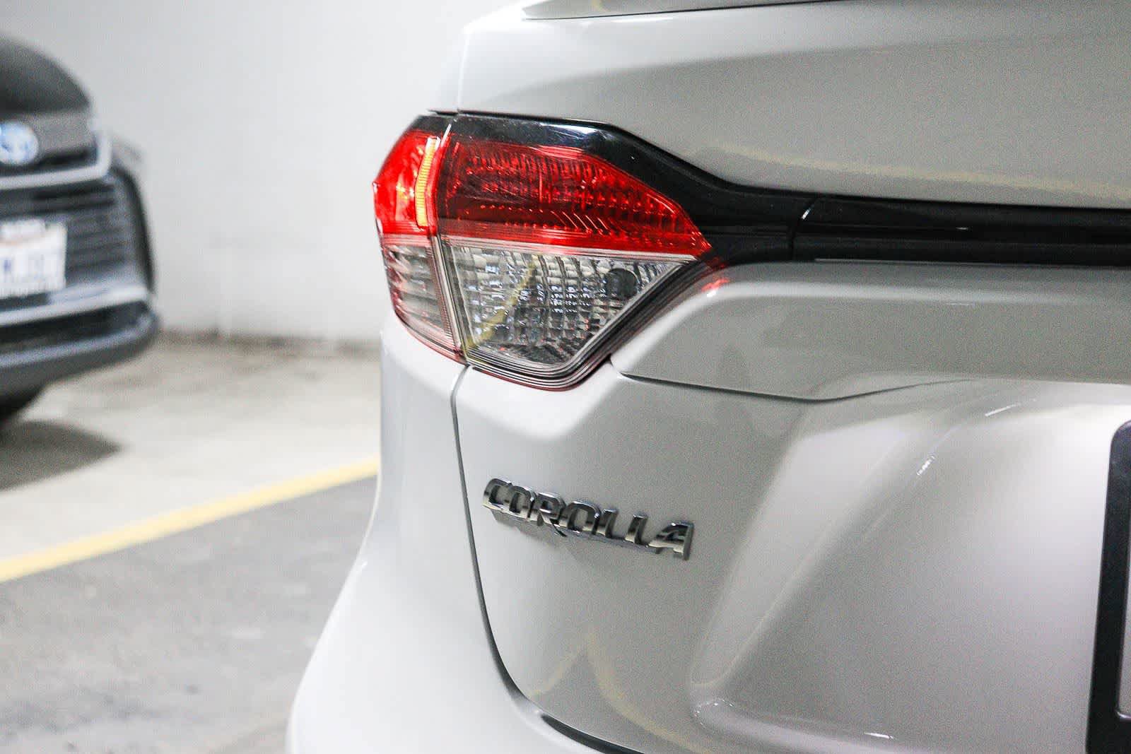 Certified 2024 Toyota Corolla SE FWD image 12